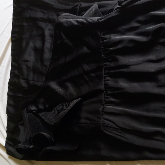 BCBG Maxazria Gown - Picture 12 of 15